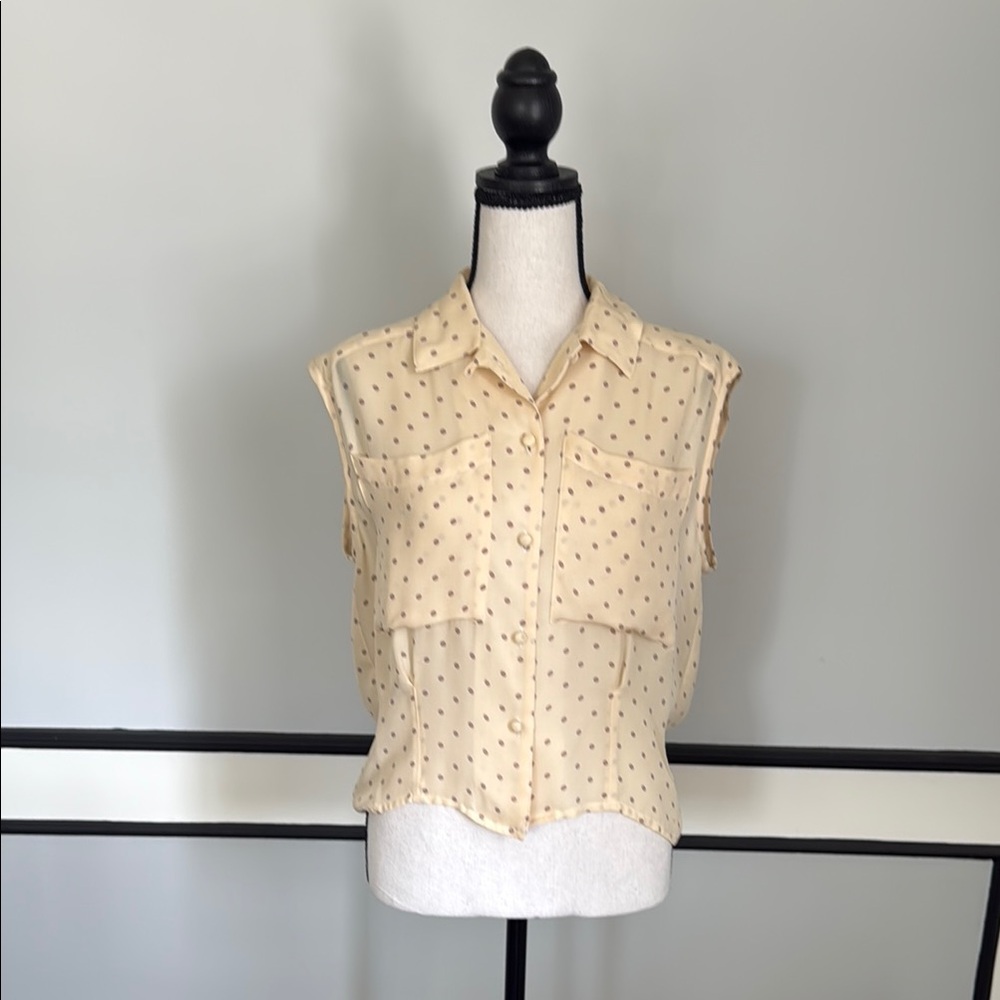 Cream Sleeveless Blouse with Notched Collar